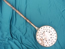 jolie bassinoire en cuivre décor de petits coeurs  XIX ème 