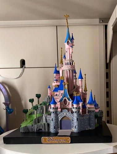 Sleeping beauty castle - sleeping,