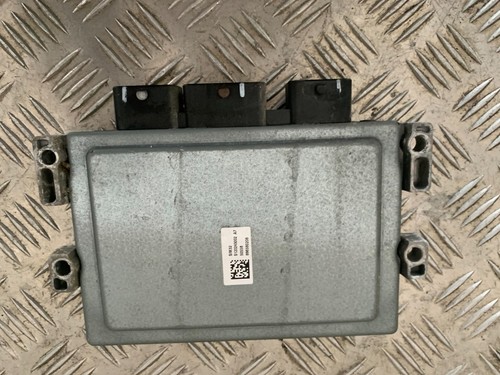 Calculateur moteur renault - calculateur, moteur-