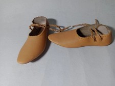Chaussures médiévales en