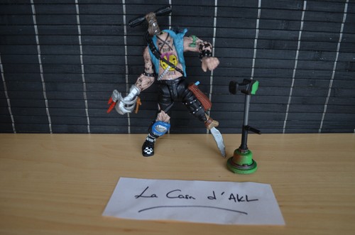 Figurine crutch repaint - repaint,