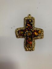 PENDENTIF AVEC EMAUX EN FORME DE CROIX