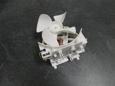 moteur ventilateur  pour micro onde whirlpool model mwp201sb ( occasion )
