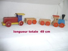 ANCIEN JOUET A TIRER . PETIT TRAIN EN BOIS peint  L 48/49 cm