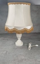 Belle lampe blanche vintage