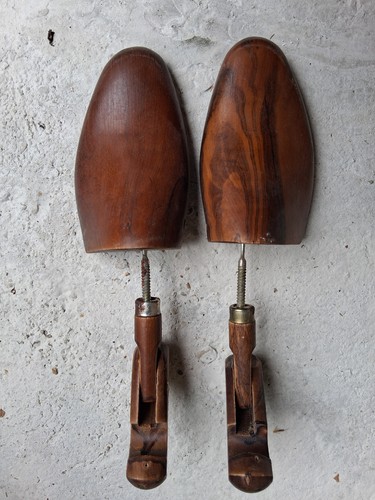 Paire embauchoirs anciens en - anciens,