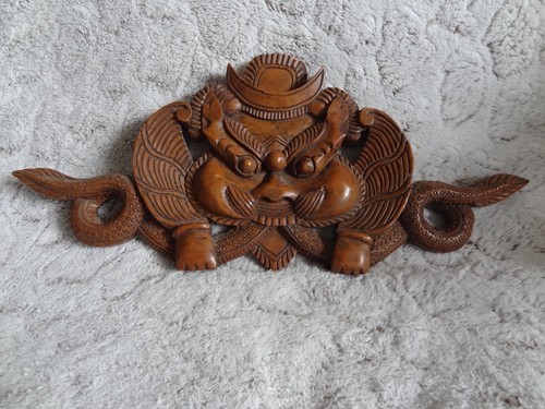 Ancien bas relief - bas, bois