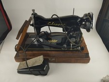 ancienne machine à coudre Clipper Deluxe Sewing Machine