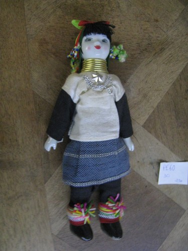 Poupée porcelaine - de,