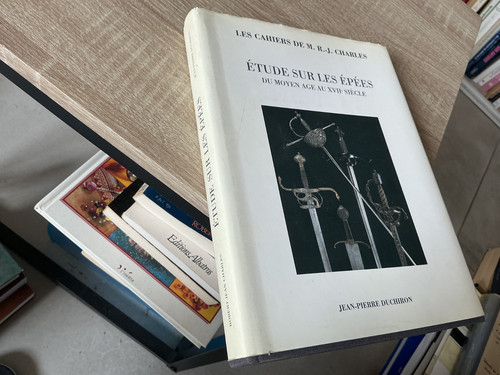 Etude sur les épées - , moyen