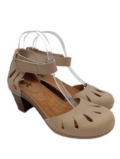 ART Chaussure à talons