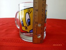 Vintage Warner Brothers Looney Tunes Bugs Bunny Sylvester Tweety 1994 Glass Mug