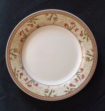 Assiette Motifs Floraux CHURCHILL Comme Neuve