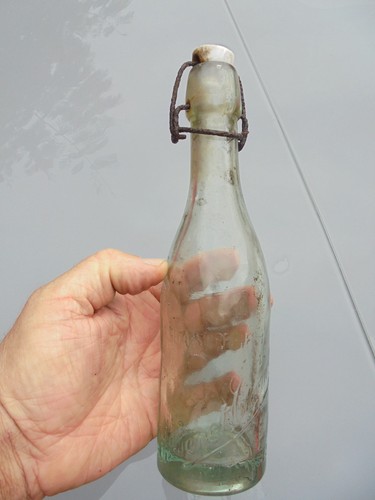 Ancienne demi bouteille soda - demi,