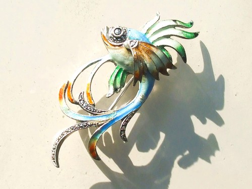 Belle broche ancienne - belle,