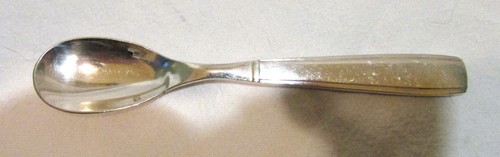 Cuillere oeuf a moutarde - oeuf,
