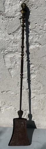 Ancienne pelle cheminée fer
