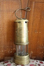 Lampe De Mineur Britannique Wales Company British Coal Mining Numérotée 120185