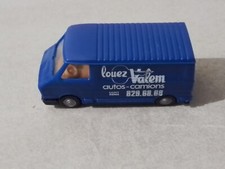 PRALINE HO.  FOURGON FIAT 242