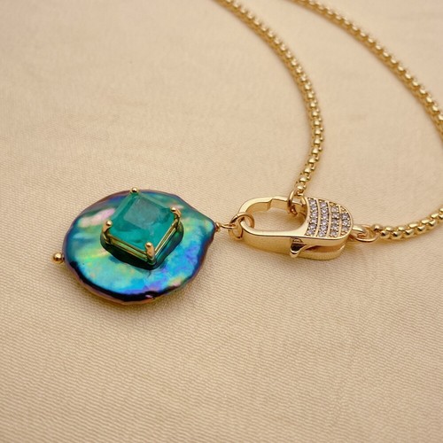 Cultured black pearl - black,