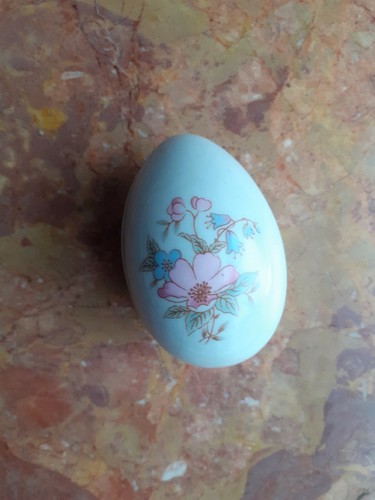 Petit oeuf porcelaine vintage - oeuf,