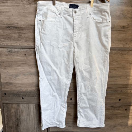 Levi demi curve - levi's, 16