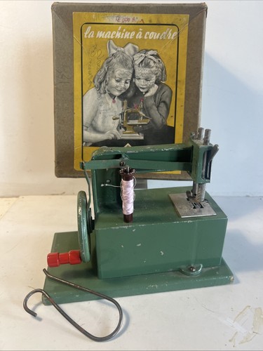 Machine coudre boîte - À,