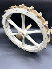 Ancienne Roue de Charrette/Brouette en Bois (Modèle pas courant) Bel objet déco