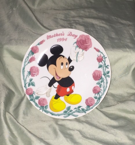 Walt disney productions mickey - walt,