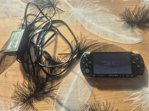 Psp 2004 noire hackée - psp,