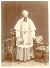 Monseigneur Renou, archevêque