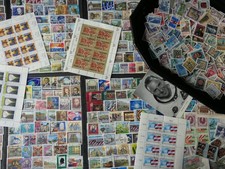 (LOT-VRAC247 ) 500  TIMBRES d'AUTRICHE à trier (photo ds le texte)