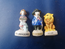 3 Fèves  ( lot C 5 )