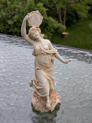 Biscuit statuette antique a - biscuit, e&a