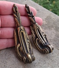 2 anciens bronzes ameublement sabots pieds décoration de meuble, H=8,5 cm  N°98B