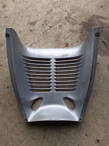 Grille carenage radiateur - grille,