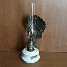 Ancienne Lampe À Pétrole Murale En Opaline Blanche Support Coquillage,Avec Verre