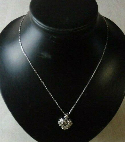 Pendentif avec collier