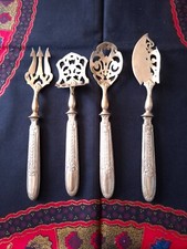 SERVICE A MIGNARDISE EN ARGENT