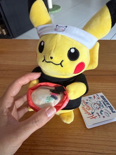 Pikachu peluche pokemon center - pikachu,