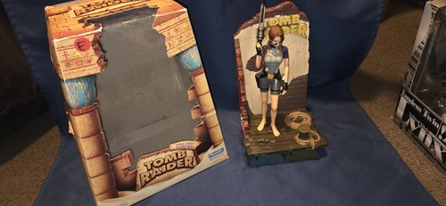 Tomb raider lara croft - raider, wet