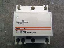 transformateur  rail DIN LEGRAND référence 04237 sortie  12v 1.5A / 24v 1A