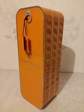 123 - Coffret "boite sardines"  champagne Veuve Clicquot Ponsardin