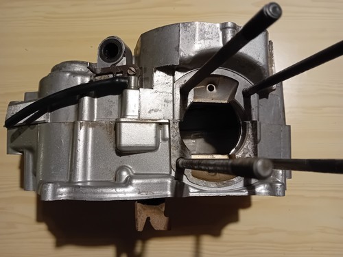 Carters moteur yamaha - 80,