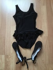 une TENUE DE DANSE FILLE TAILLE 14 ANS AVEC LES PATINS Pointure 38
