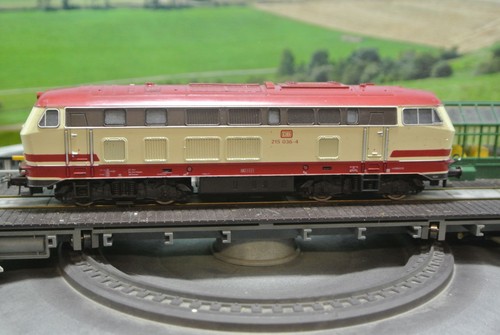Roco locomotive diesel br215 - locomotive,