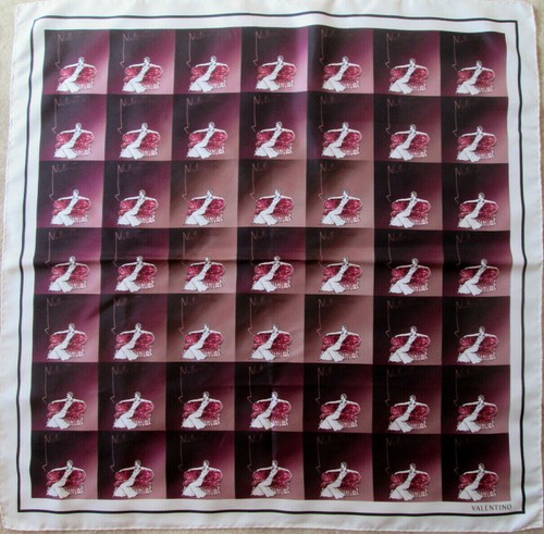 Superbe foulard valentino - -superbe,