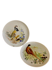 2 ASSIETTES EN CÉRAMIQUE " LUCY LE BOIS " FAISAN et PERDRIX signé par l'artiste