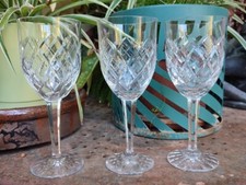 3 ANCIENS VERRES À VIN EN