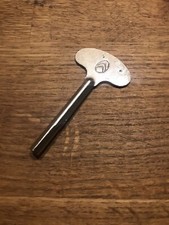 Clef nickelée pour les Jouets